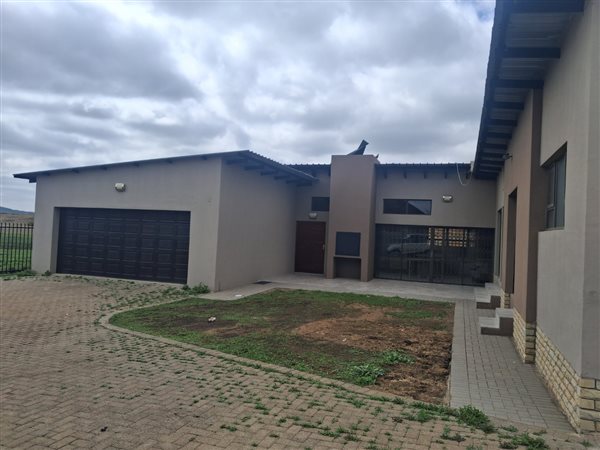 3 Bedroom House 3 Bedroom House