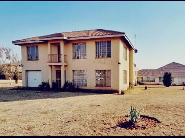 7 Bedroom House 7 Bedroom House