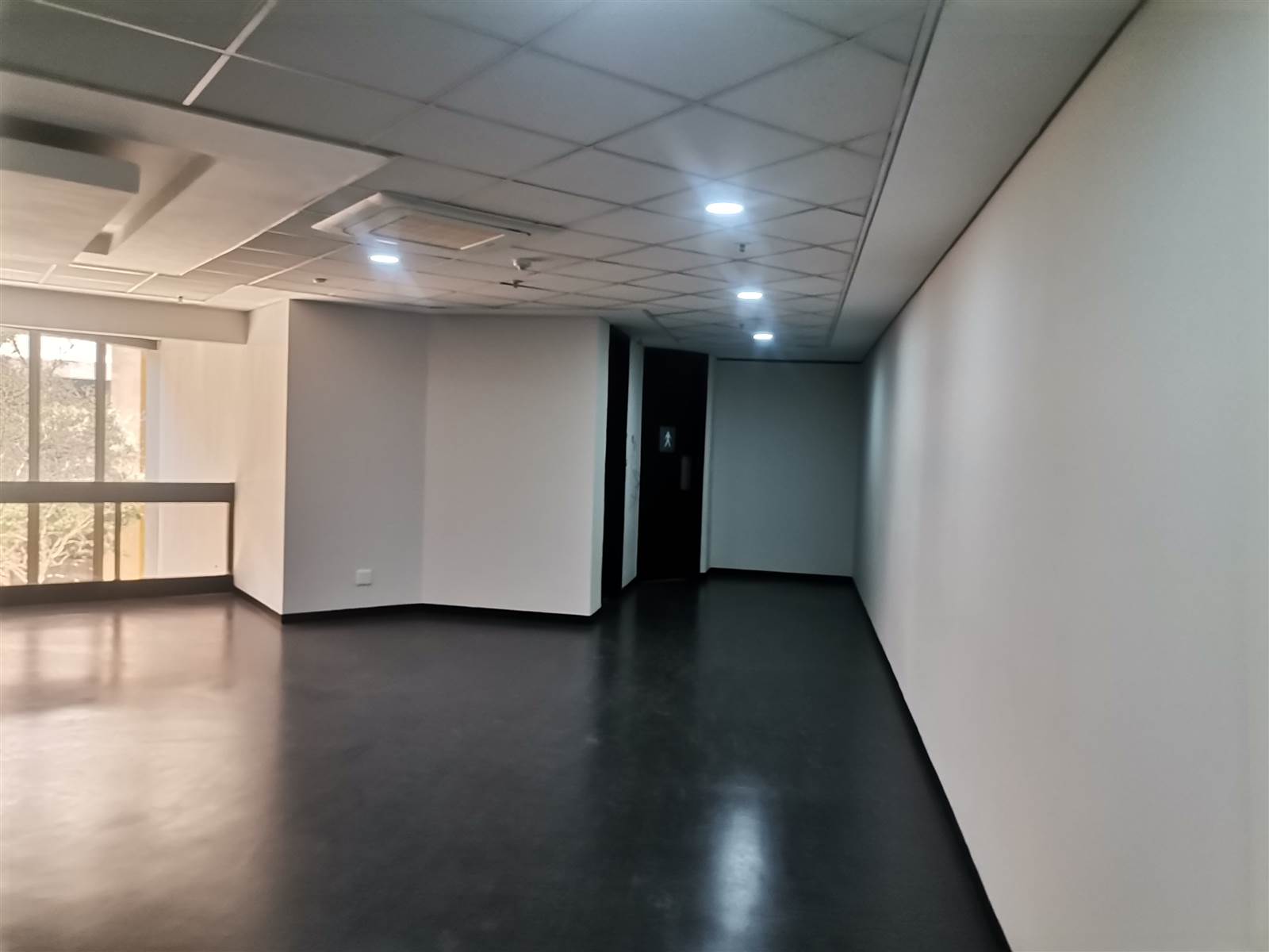136  m² Commercial space in Parktown photo number 3