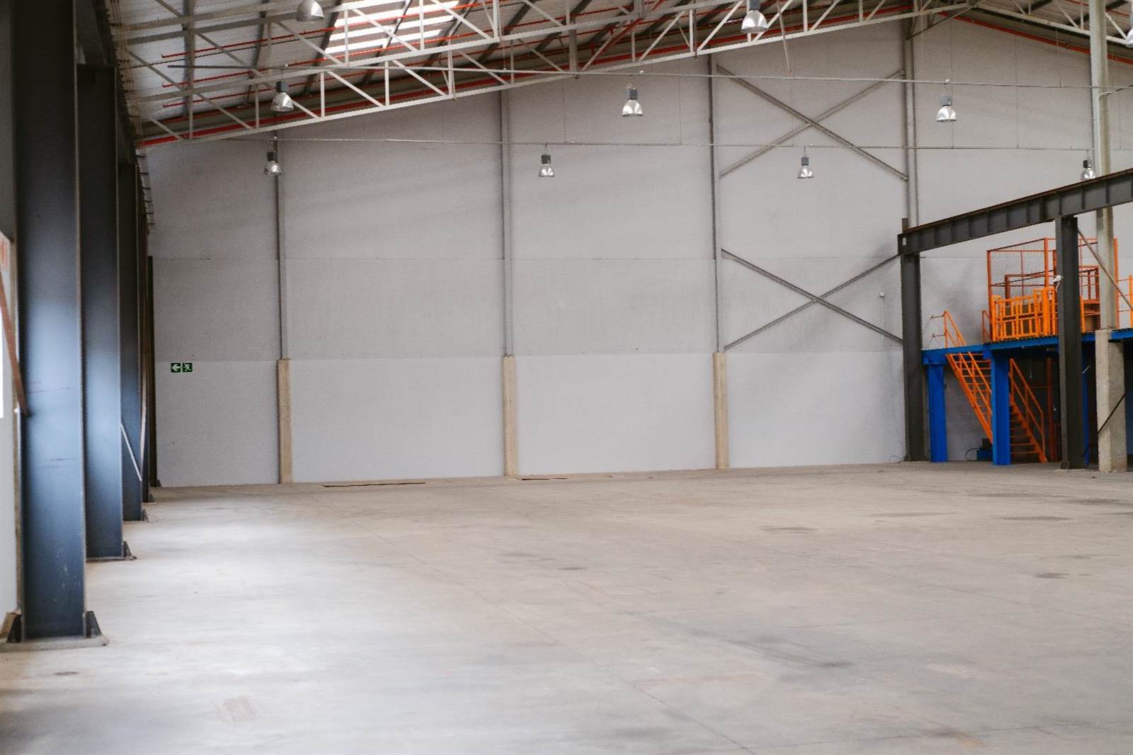 2918  m² Industrial space in La Mercy photo number 4