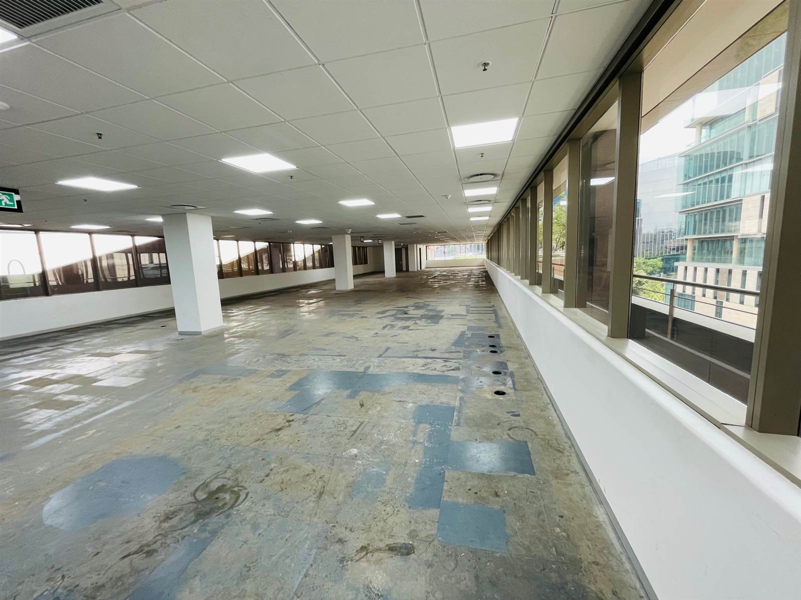 552  m² Commercial space in Sandhurst photo number 3
