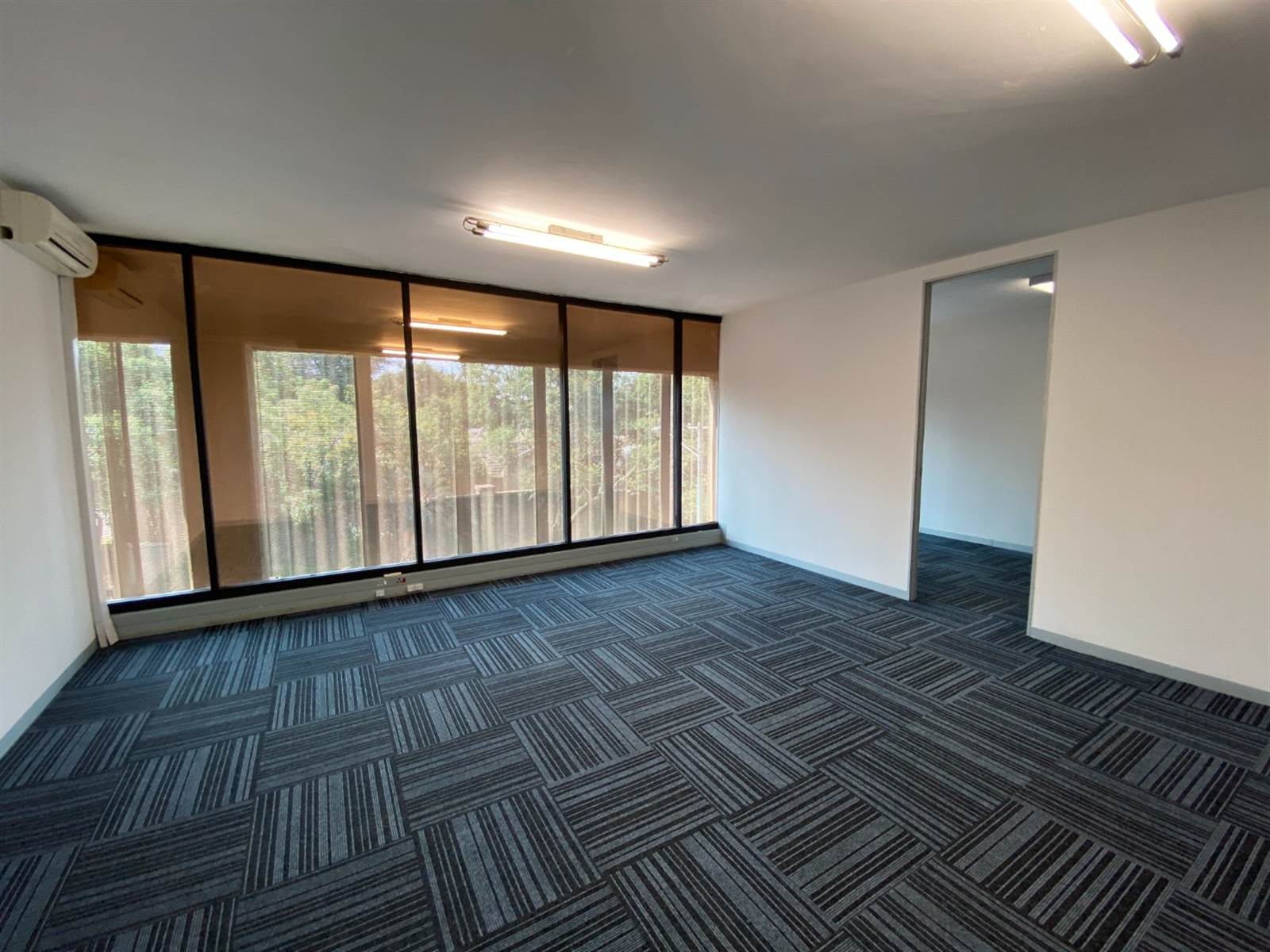 400  m² Office Space in Lynnwood photo number 10