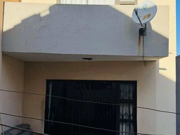 3 Bedroom Townhouse 3 Bedroom Townhouse