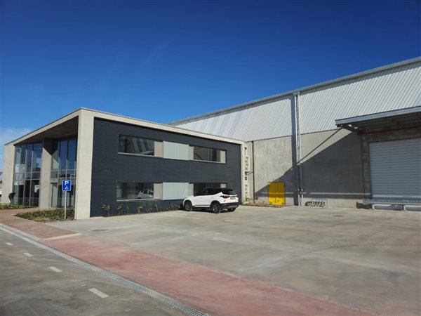 9 704  m² Industrial space