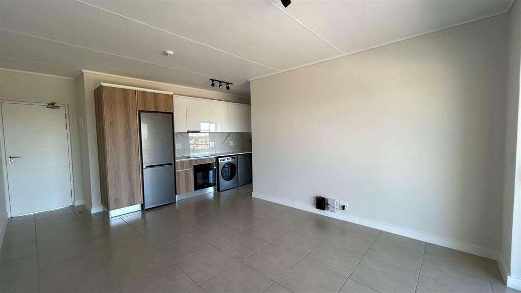 1 Bed Apartment in Sandown photo number 7