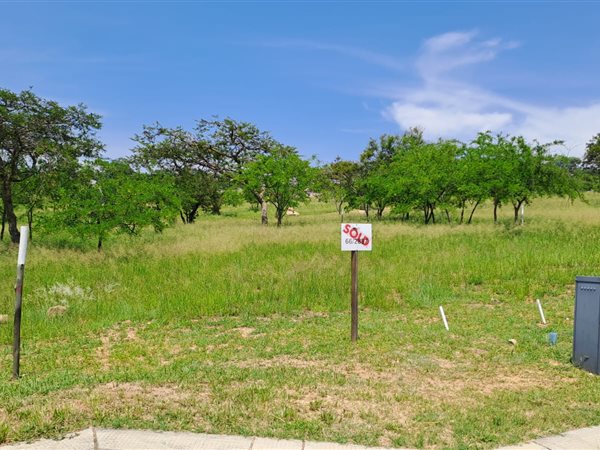 1 031 m² Land