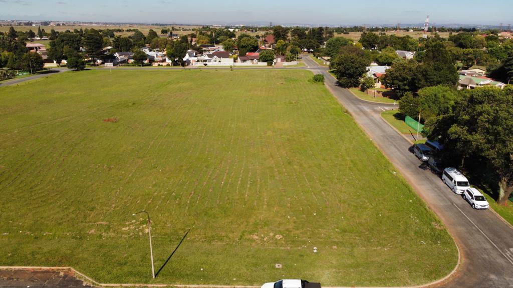 7000 m² Land available in Van Dyk Park photo number 9