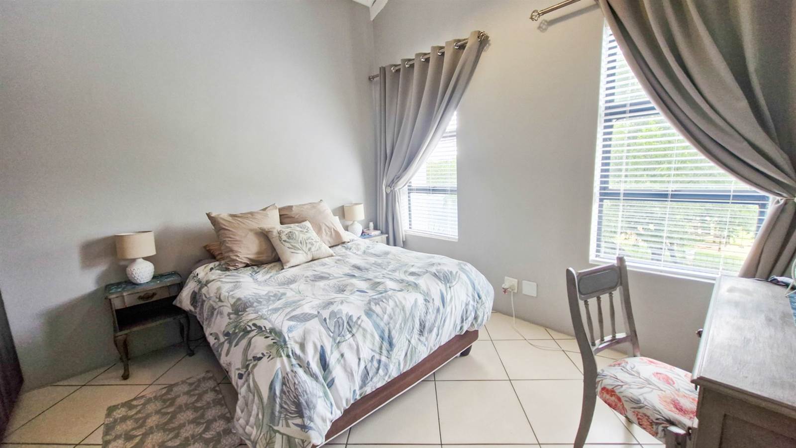 3 Bed House in Hartbeespoort Dam photo number 7