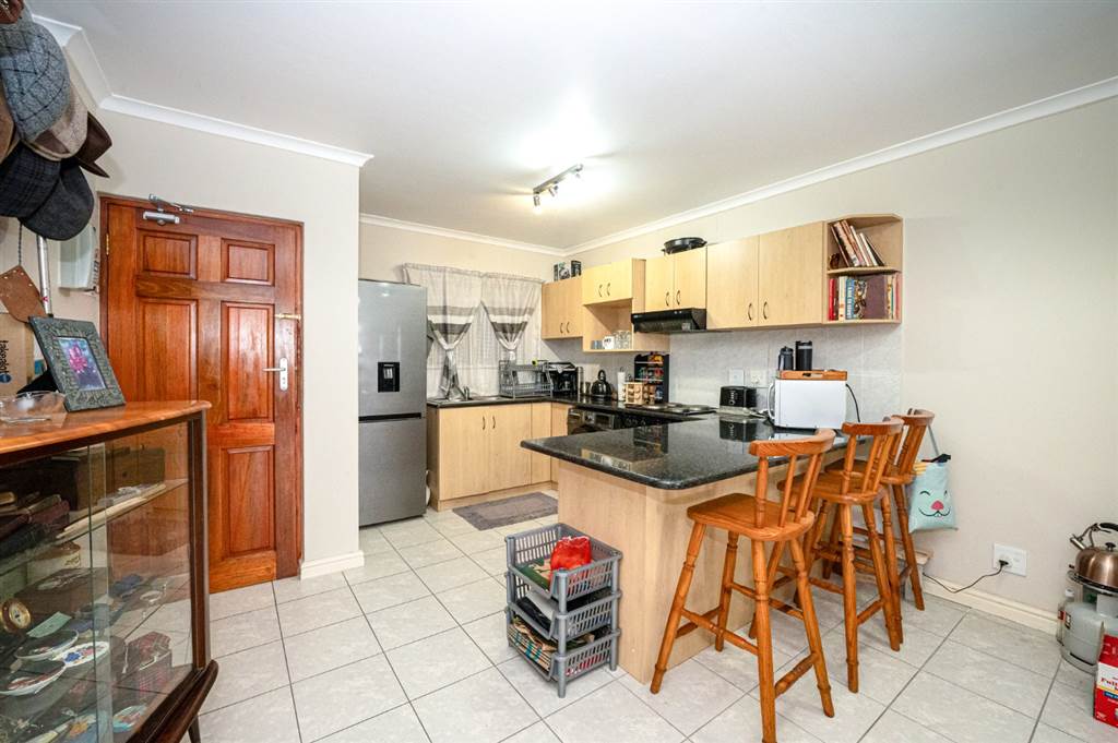 2 Bed Apartment in Strand North photo number 4