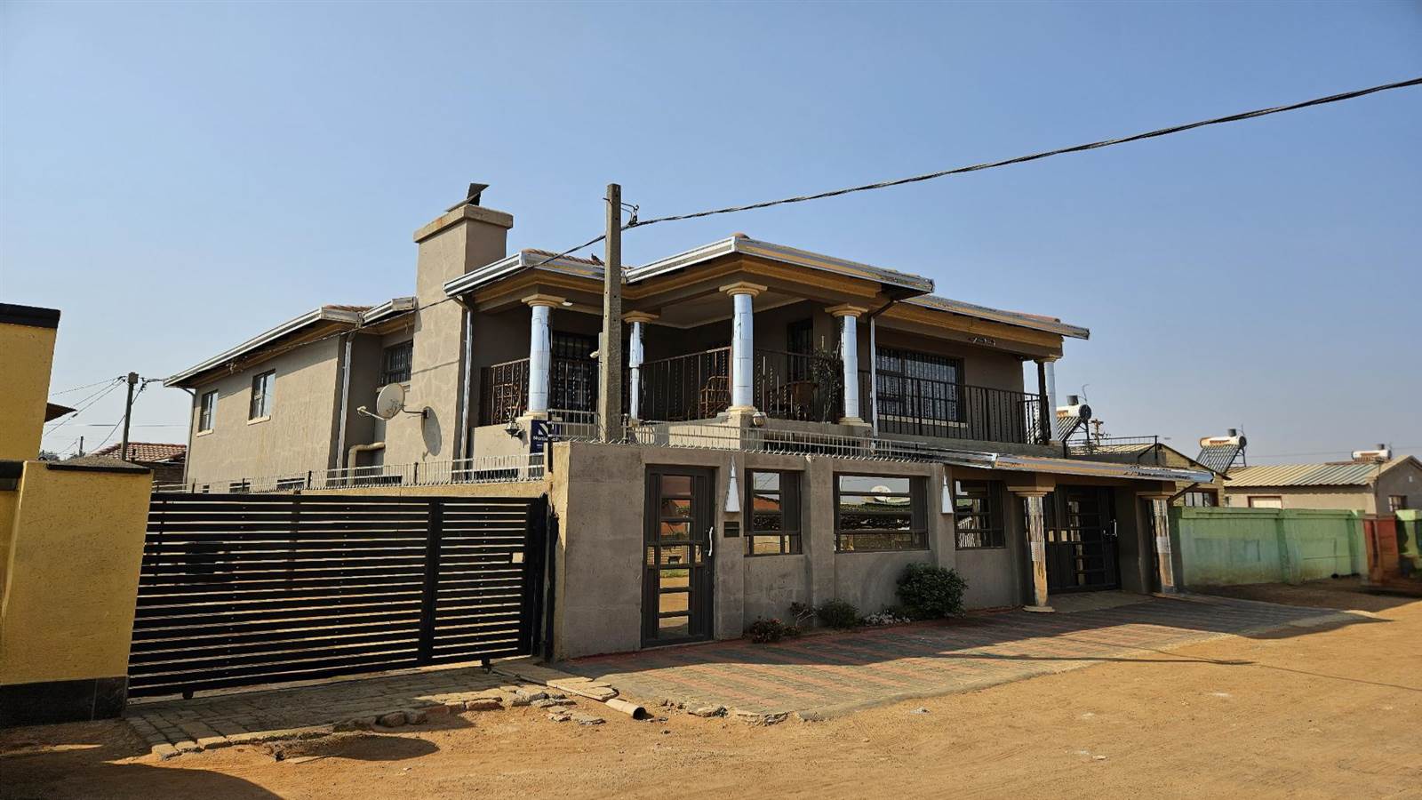 3 Bed House in Etwatwa photo number 3