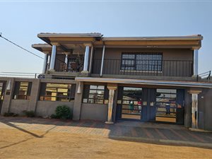 3 Bed House in Etwatwa