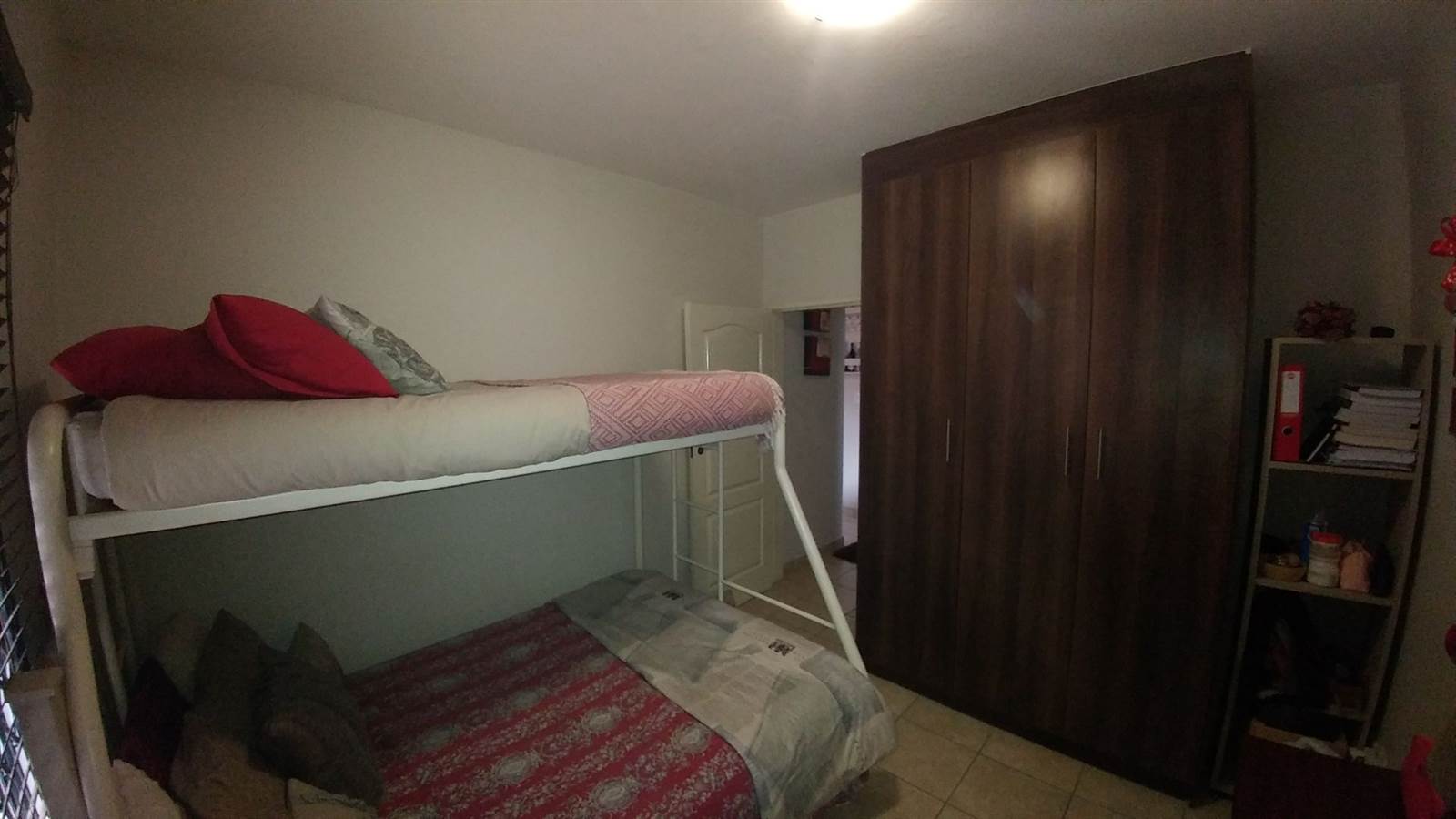 2 Bed Apartment in Die Bult photo number 7