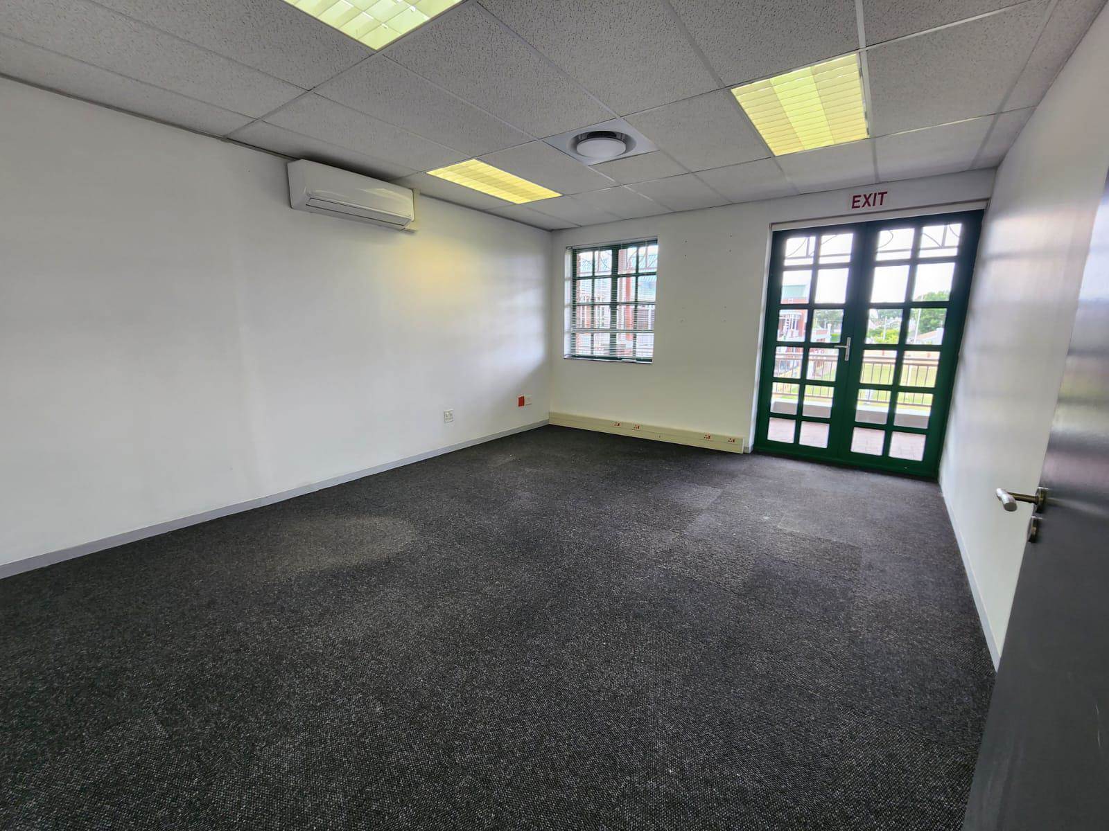 232  m² Commercial space in Claremont photo number 8