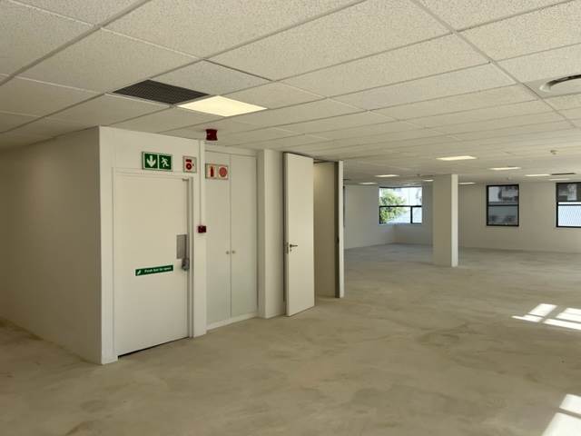 411  m² Commercial space in Claremont photo number 11