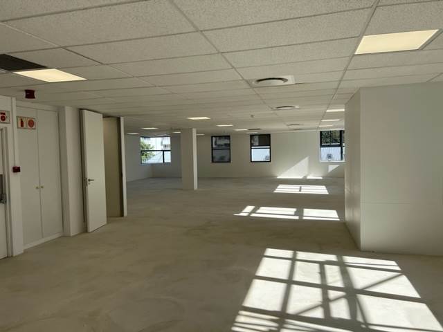 411  m² Commercial space in Claremont photo number 10