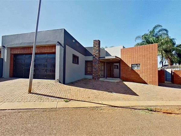 7 Bedroom House