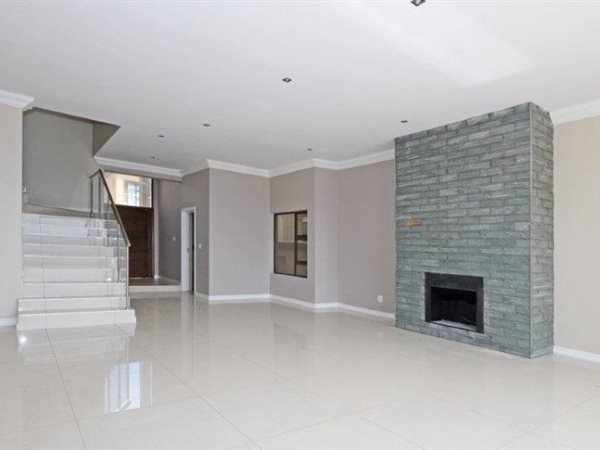 5 Bed Townhouse in Bedfordview