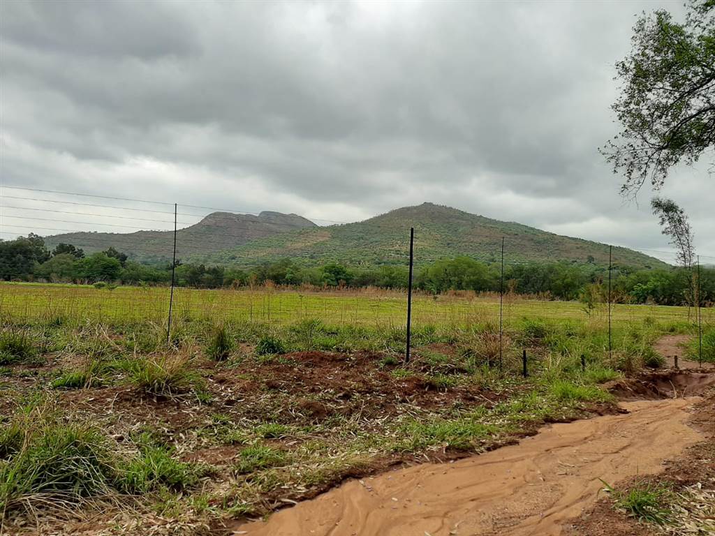 7 ha Land available in Rustenburg North photo number 3