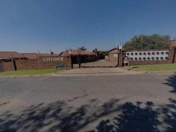 2 Bedroom Townhouse 2 Bedroom Townhouse