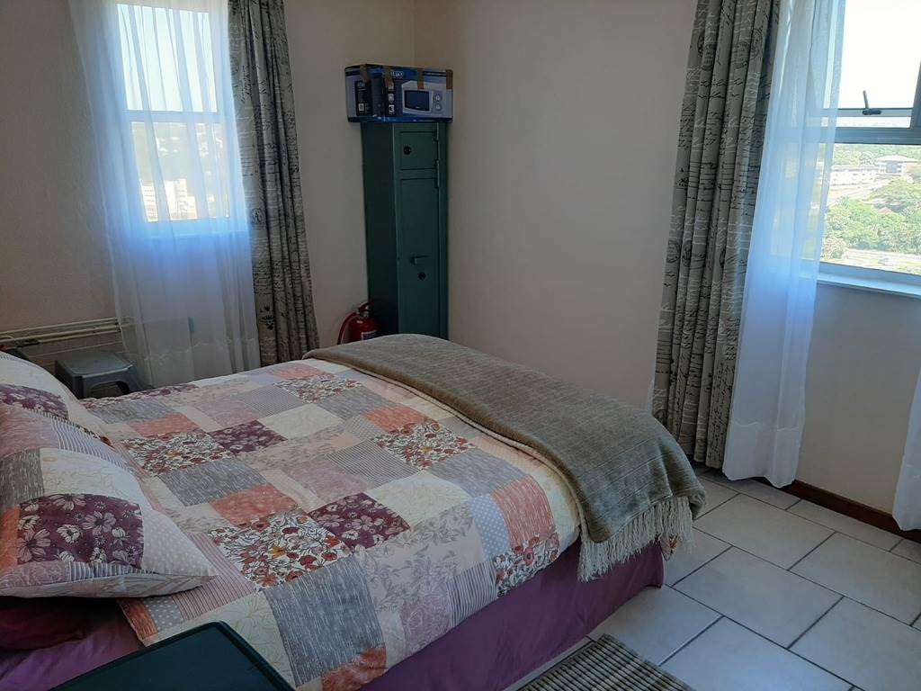 3 Bed Apartment in Amanzimtoti photo number 15