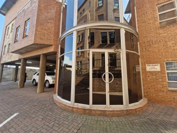 422  m² Commercial space