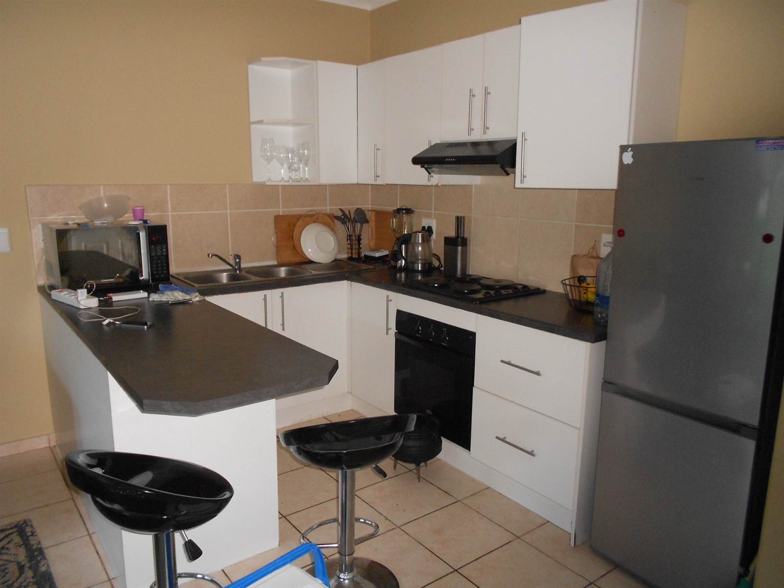 2 Bed Townhouse in Southernwood photo number 6