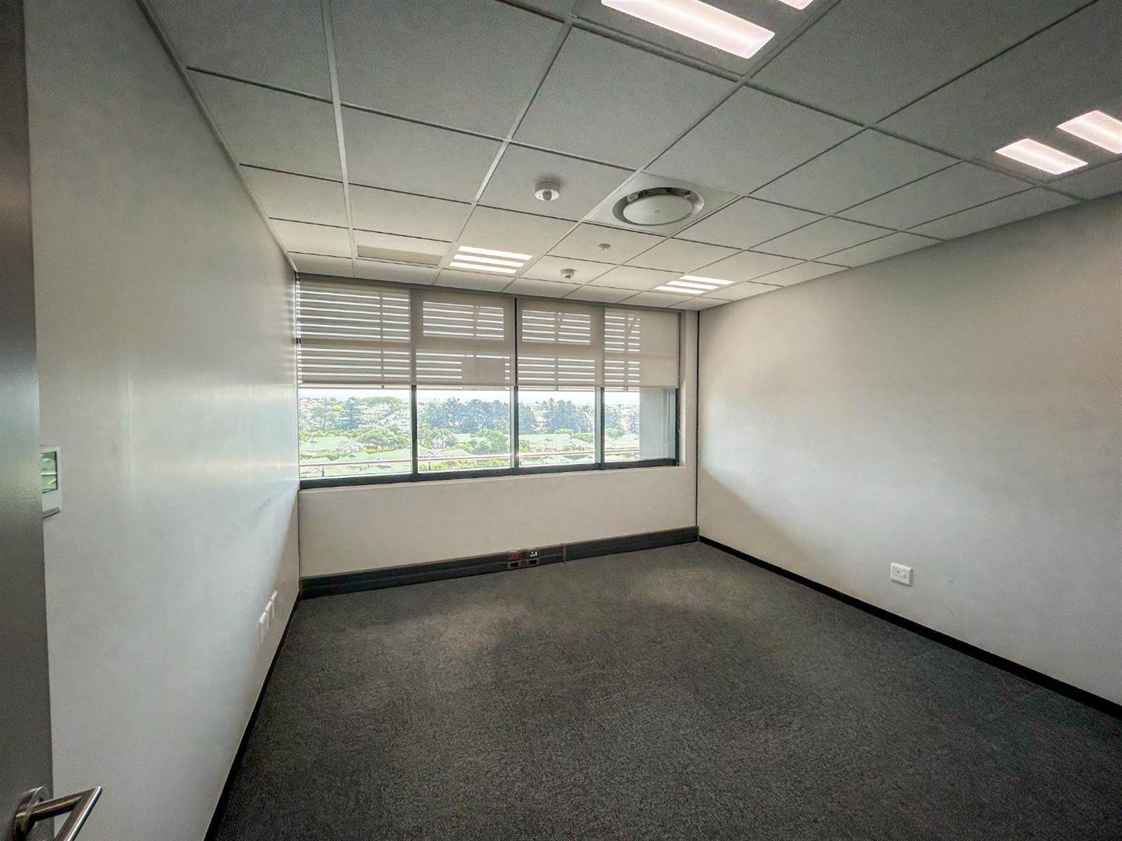 604.96  m² Office Space in Somerset Park photo number 7