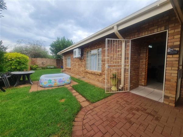 2 Bedroom House 2 Bedroom House