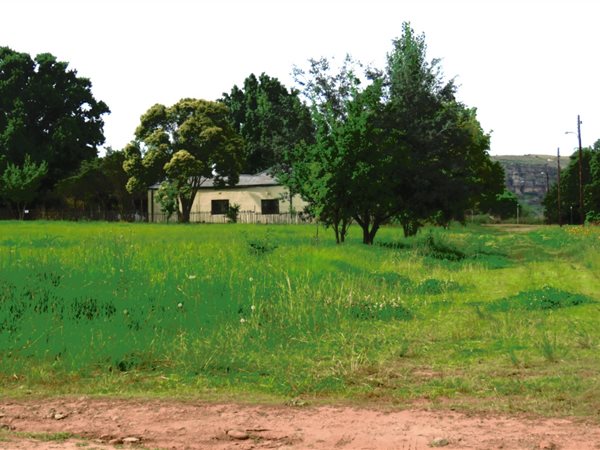 745 m² Land