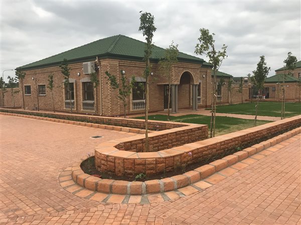 1500  m² Office Space in Highveld