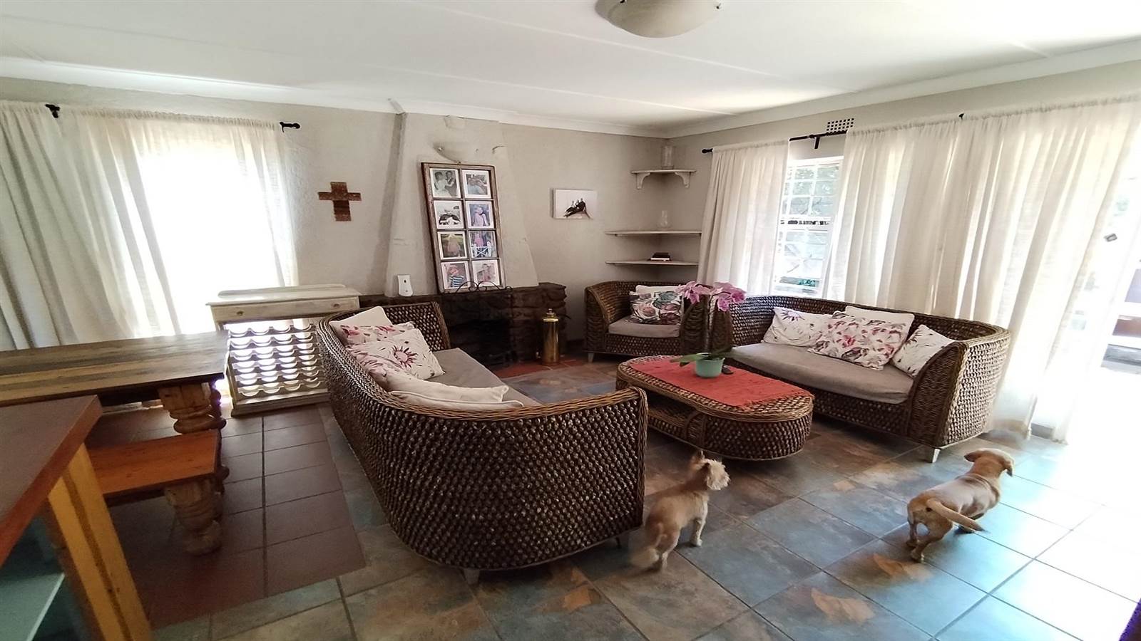 4 Bed House in Parktown Estate photo number 8