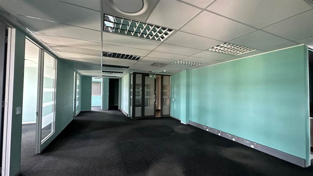 495  m² Commercial space in Highveld photo number 13