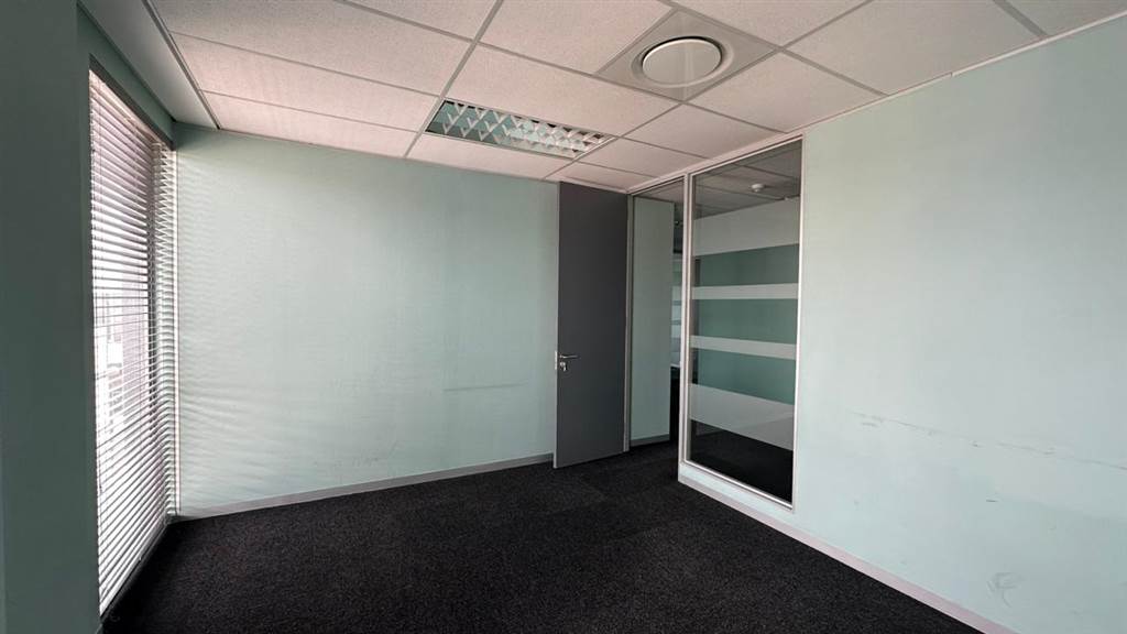 495  m² Commercial space in Highveld photo number 3