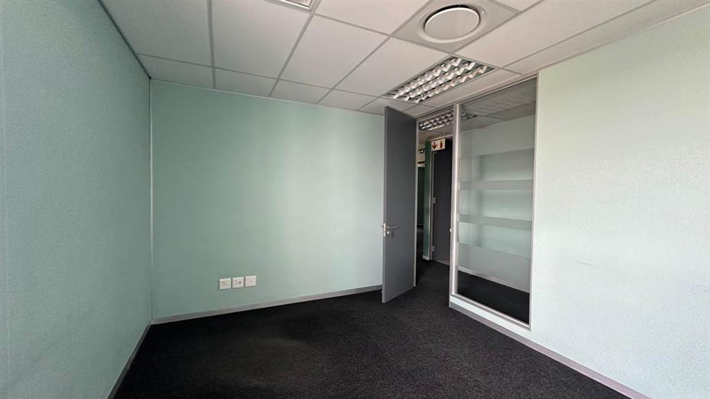 495  m² Commercial space in Highveld photo number 12