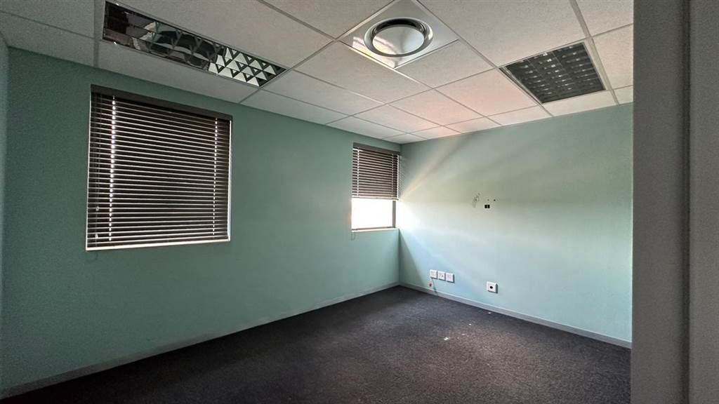 495  m² Commercial space in Highveld photo number 14