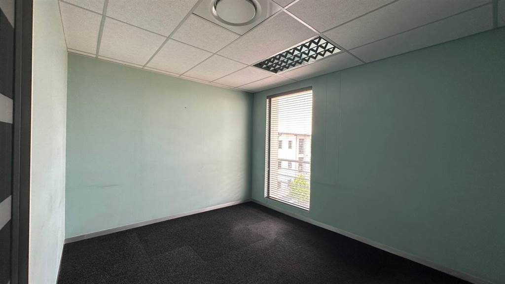 495  m² Commercial space in Highveld photo number 11