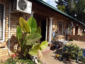 3 Bed Townhouse in Rustenburg Central