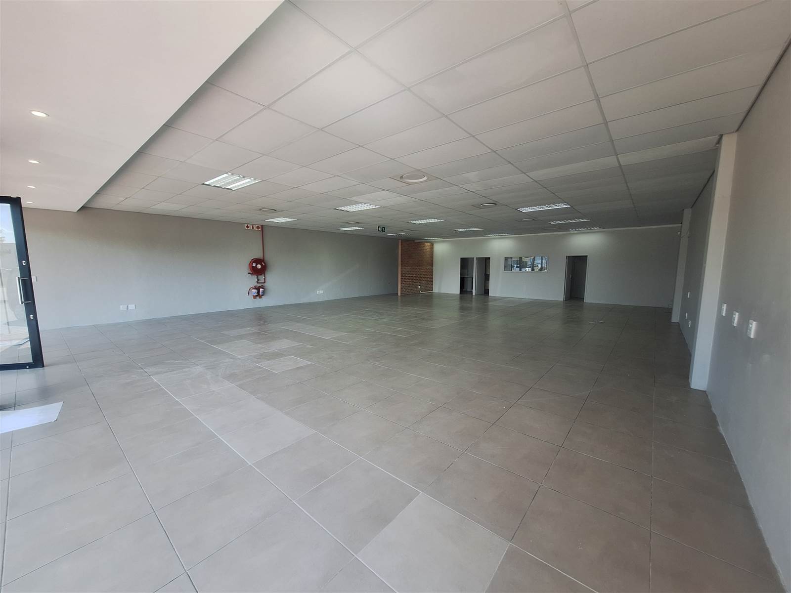 214  m² Commercial space in Riverside Park photo number 1
