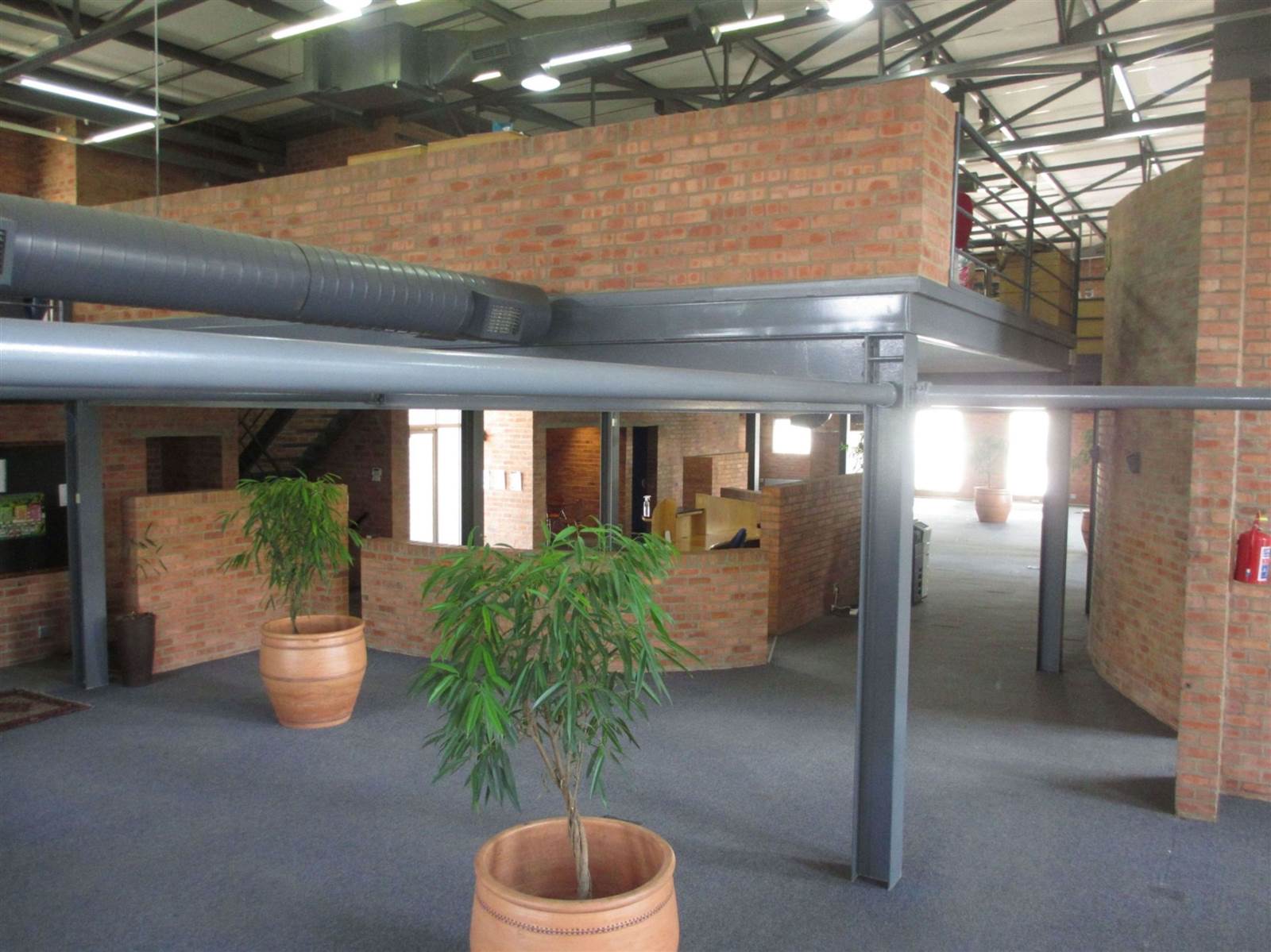 919  m² Commercial space in Fourways Gardens photo number 20