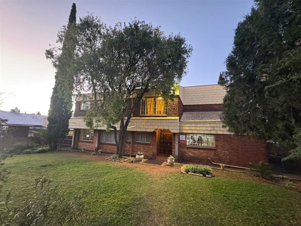 7 Bedroom House