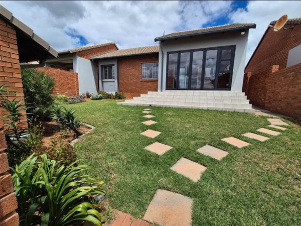 4 Bedroom Townhouse 4 Bedroom Townhouse