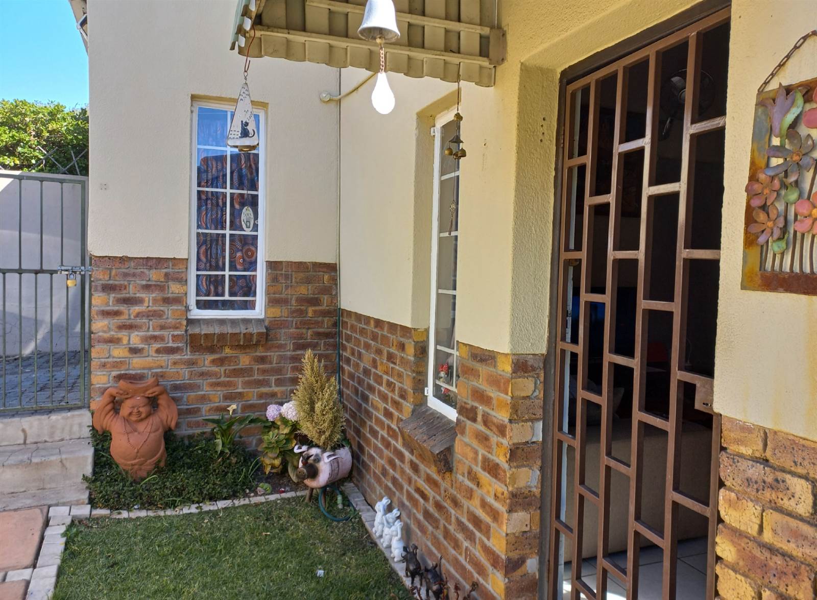 3 Bed Townhouse in Radiokop photo number 3