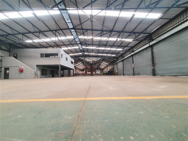3 554  m² Industrial space