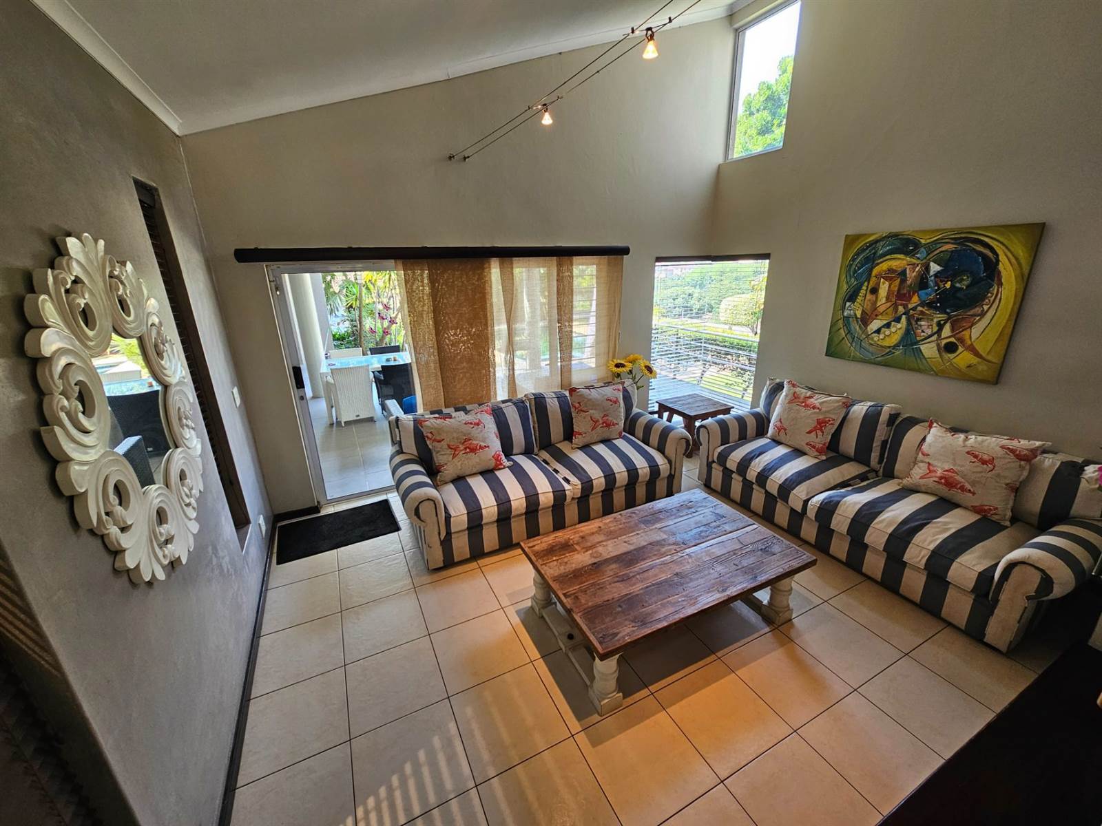 4 Bed House in La Lucia photo number 12