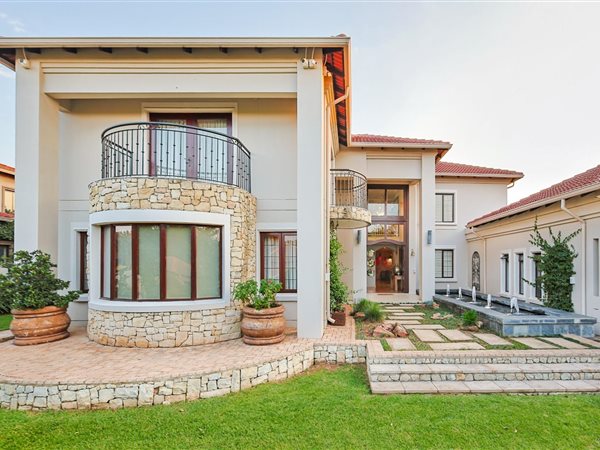 4 Bedroom House 4 Bedroom House