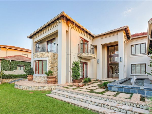 4 Bedroom House 4 Bedroom House