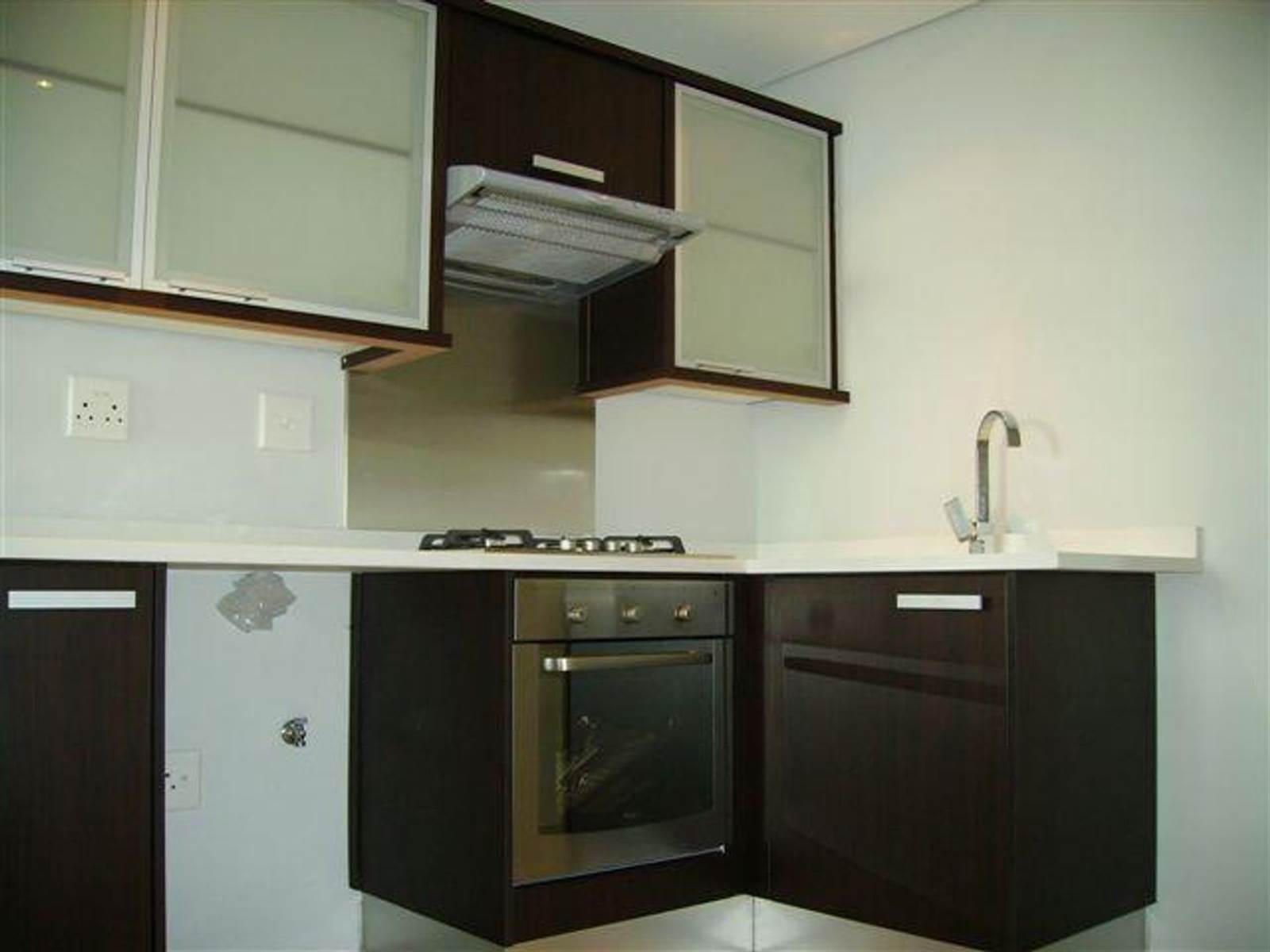 3 Bed Apartment in Tableview photo number 15