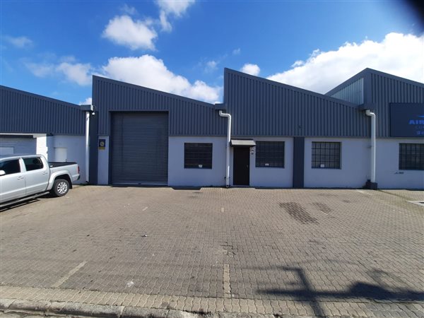 365  m² Industrial space