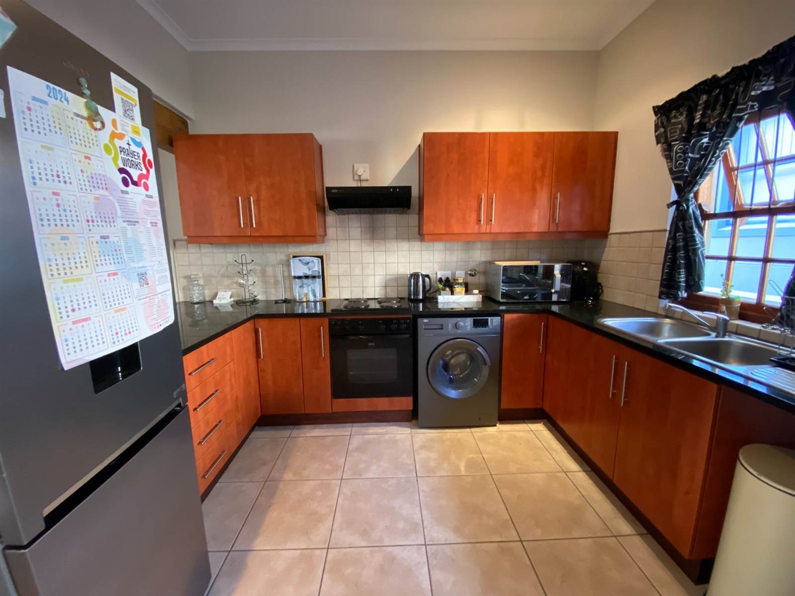 2 Bed Apartment in Paarl Central East photo number 6