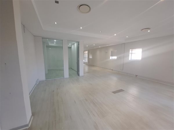 187  m² Office Space